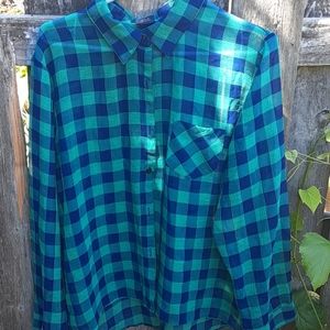 XL Green/blue plaid sheer long sleeve.